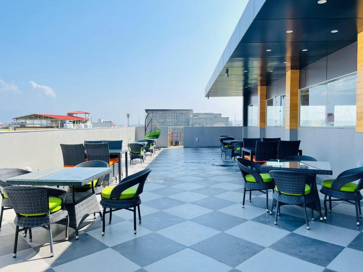 Zip By Spree Hotels Grand Legacy Prime Dehradun Exterior foto