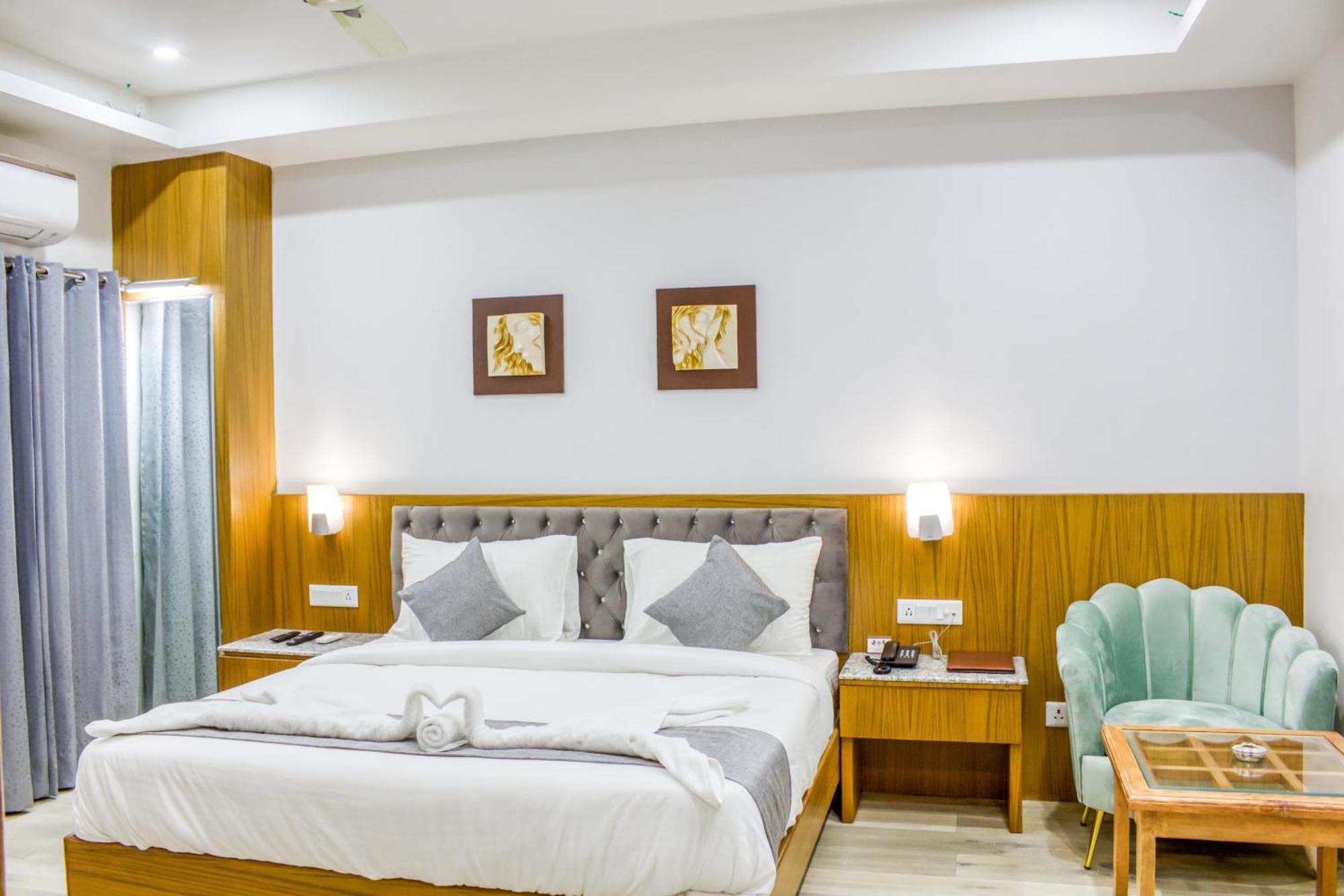 Zip By Spree Hotels Grand Legacy Prime Dehradun Exterior foto